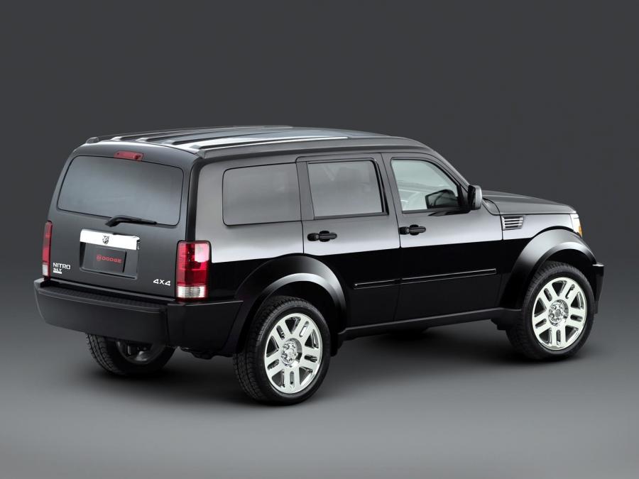  Dodge Nitro SLT 2007 года  (фото 9 из 12)
